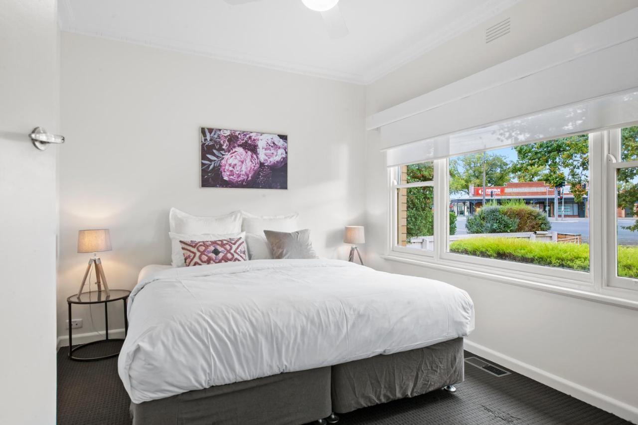 Villa Family Friendly, Sleeps 8, Big Backyard, Pet Friendly Ballarat Exterior foto